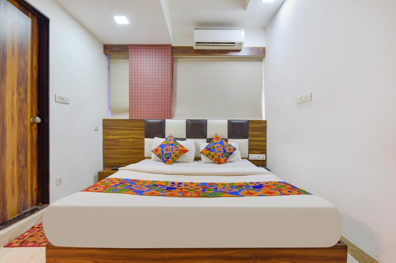 Fabhotel Acropole Inn Ahmedabad Exterior foto