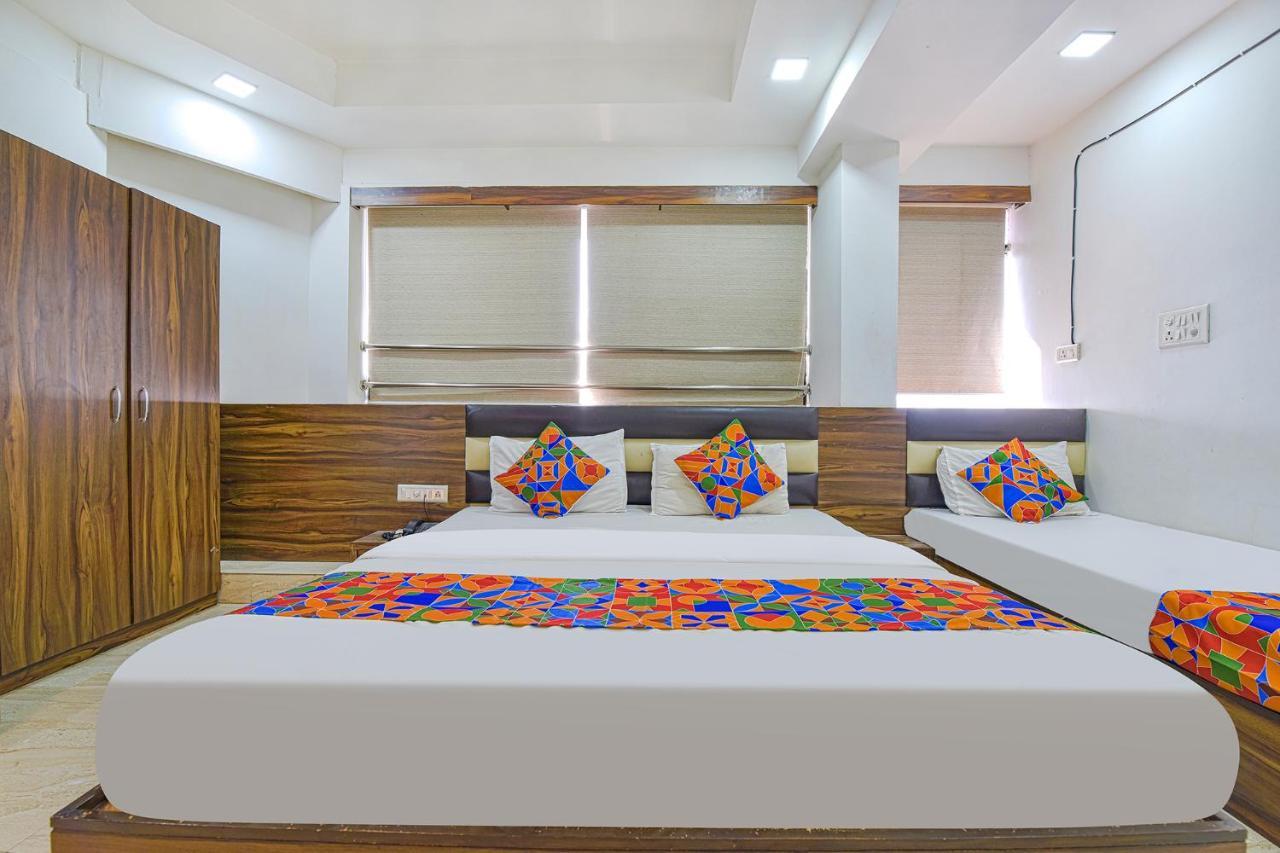 Fabhotel Acropole Inn Ahmedabad Exterior foto